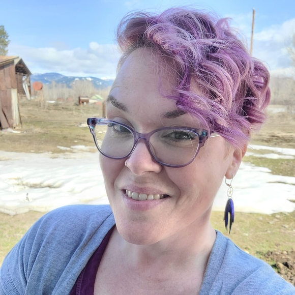 Meet your Posher, Cassie - Picture 1 of 1